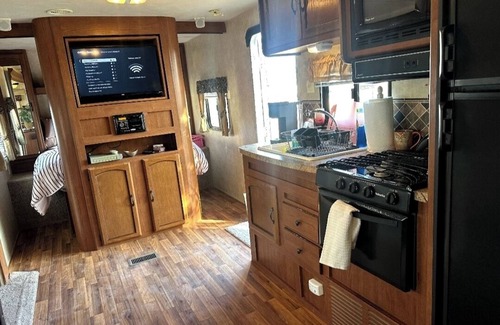 Bullhead City Casa | Gilligan's Island Fishing Jetski Shipwreck Oasis