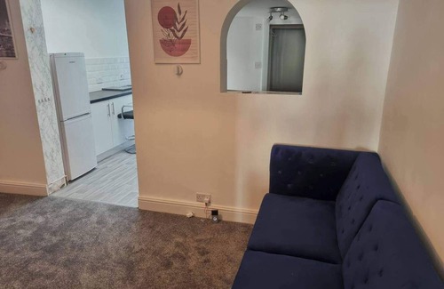 Gillingham Casa | Gillingham 4-Bed Stay - Wifi, Parking, Ldn Access
