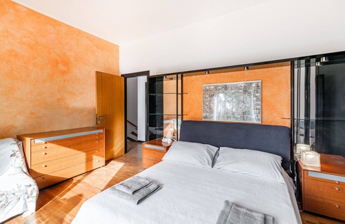 Fano Villa | Villino Gimarra with parking 300m from the sea