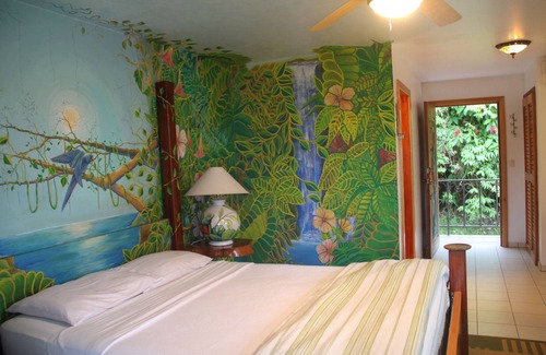Nuevo Arenal Cama Y Desayuno | Gingerbread Hotel and Restaurant