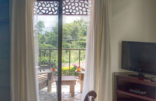 Nuevo Arenal Cama Y Desayuno | Gingerbread Hotel and Restaurant