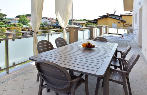 Padenghe sul Garda Apartamento | Ginkgo | Garda Bloom Holiday Apartments at Lake Garda
