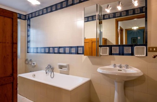 Cantarana Casa | Casa de vacaciones Giorgio en Ferrere - 12 personas, 5 dormitorios