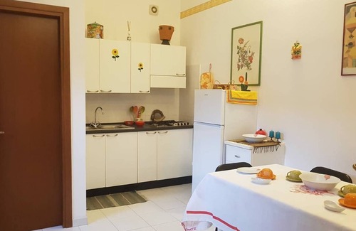 Villasimius Apartamento | La casa de Giovy (LAS COLINAS. Residencia con piscina)