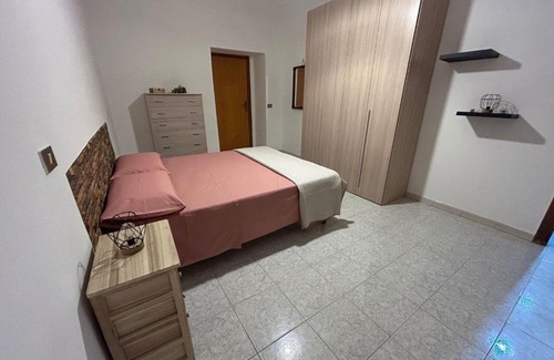 Santo Stefano di Camastra Casa | Gira Vota e Furria