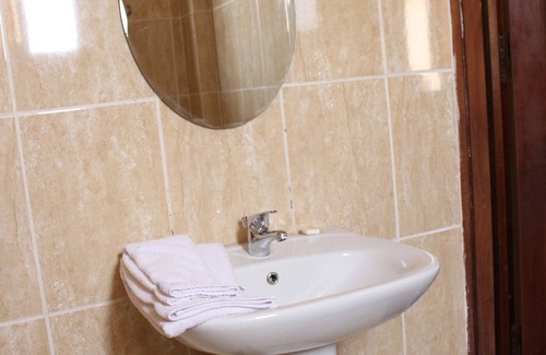 Yaounde Hotel | Girafe Hôtel
