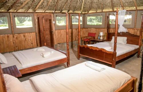 Maasai Mara Hotel | Giraffe Hills Mara Camp