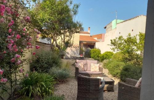 Riola Sardo Cama Y Desayuno | Girasole Boutique B&B
