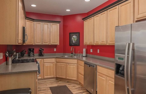 Alyeska Condominio | Girdwood Condo · 2 Bedroom Condo w/Hottub! In the Heart of Girdwood