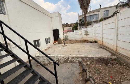 Windhoek Central Cama Y Desayuno | Giribes House Number 1 Kleine Kuppe