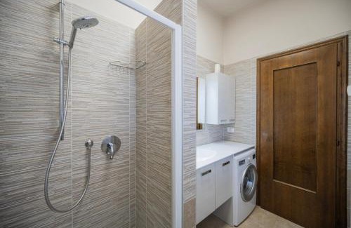 Parma City Centre Apartamento | Girolamo8