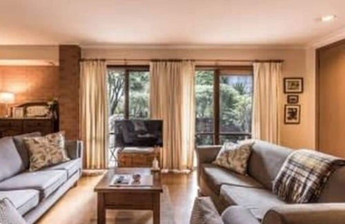 Limonite Otro | Gisborne B&B Country Escape with Gardens