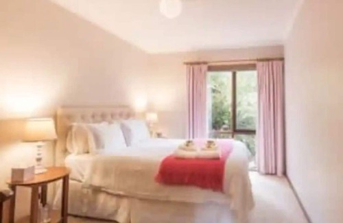 Limonite Otro | Gisborne B&B Country Escape with Gardens