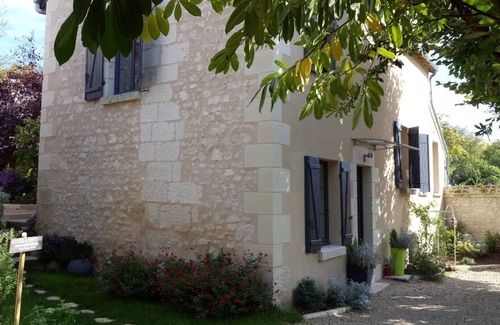 Sainte-Maure-de-Touraine Cabaña | ALOJAMIENTO con PISCINA CLIMATIZADA Sesión de SPA Entre FUTUROSCOPIO ZEA BELLEZA