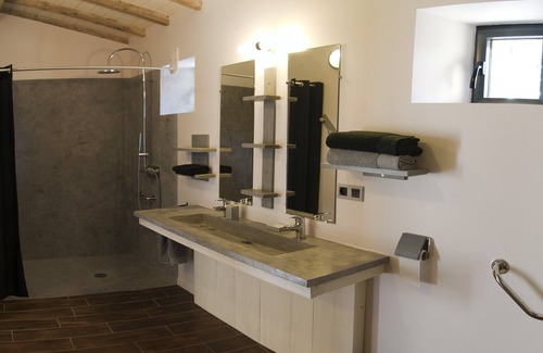 Chambretaud Cabaña | Casa rural a 6 km de puy du fou con piscina privada y jacuzzi accesible para discapacitados