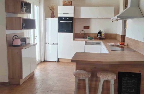 Saint-Julien-de-Peyrolas Casa | Gite Avec vue sur le Mont-ventoux