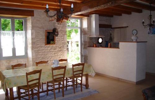 Antezant-la-Chapelle Casa | GITE A LA FERME