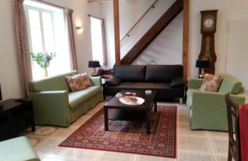 Montaigu-le-Blin Casa | Gite Allier