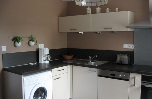 Pirou Cabaña | Gite Andrée, 800m from the beach in Pirou, garden, terrace, wifi, wood stove