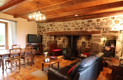 Anglards-de-Salers Cabaña | Gite Anglards-de-Salers, 2 bedrooms, 4 persons