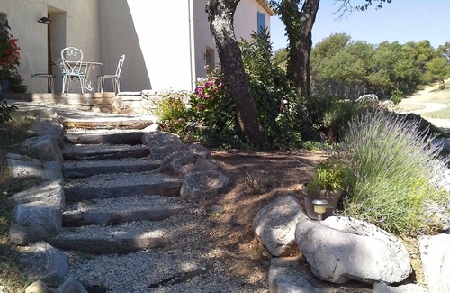 Peypin-d'Aigues Apartamento | Aplicación de casa rural La Marie ***