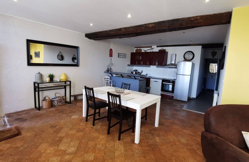 Bourgogne Apartamento | Gîte Appart "La Gabare" with view of the Loire River