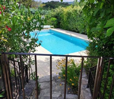Rustrel Casa | GITE AUX 4 SAISONS DU COLORADO PROVENÇAL - 3 ÉTOILES - Rustrel