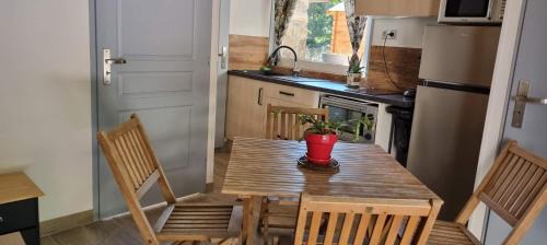 Valgorge Casa | Gite avec piscine et terrain