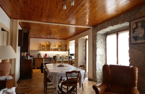 Saint-Julien-Boutieres Casa | Gite between Mont Gerbier de Joncs & Lac de Devesset