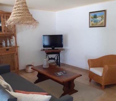 Chateauneuf-de-Gadagne Apartamento | Gite Bienvenue Lili
