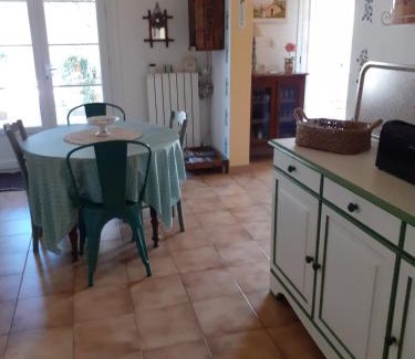 Chateauneuf-de-Gadagne Apartamento | Gite Bienvenue Lili