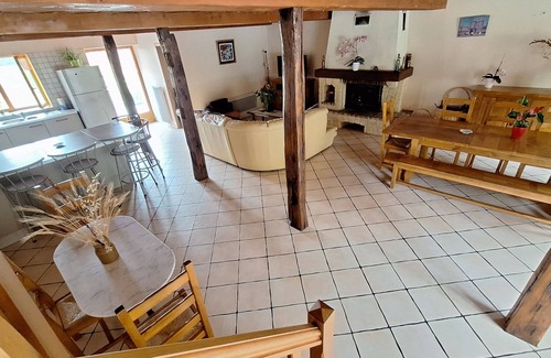 Saint-Gauderic Casa | GITE BOYER BAS (2-10 pers) With SWIMMING POOL and SPA