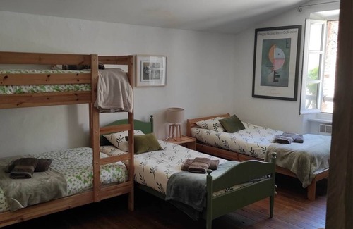Salleles-Cabardes Otro | Gite Cour: casa familiar para 10 personas