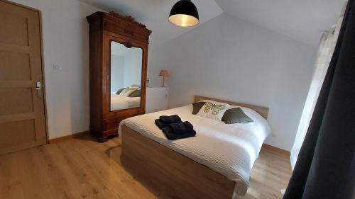Porte des Pierres Dorees Casa | Gite dans maison médiévale Calme Fibre 2 ch