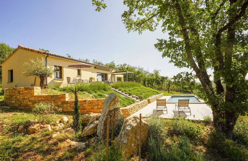 Vers Casa | Gite de Chantecoucou - Piscine privative et vue imprenable