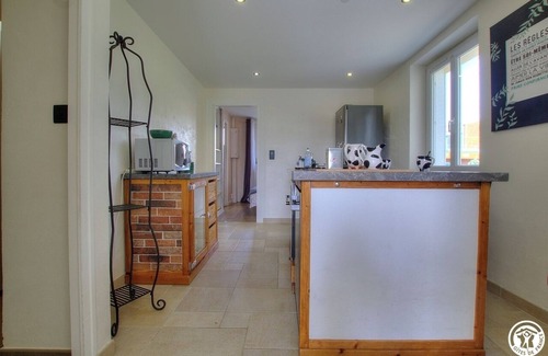 Montrevel-en-Bresse Casa | Gite de L'huppe - Montrevel EN Bresse