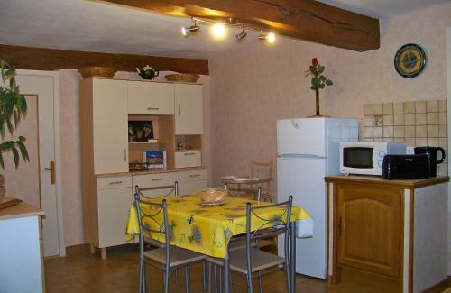 Ambierle Casa | Gite De La Tour De Rouilleres
