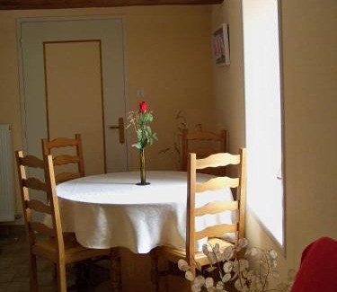 Ambierle Casa | Gite De La Tour De Rouilleres
