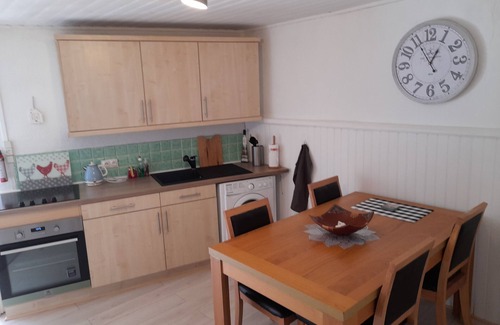 Magnac-Laval Casa | Gîte Déco is a beautiful Townhouse in the historical area of town with parking