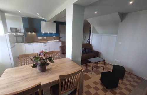 Saint-Didier Cabaña | Gîte du Lynx, renovated farmhouse with a great view