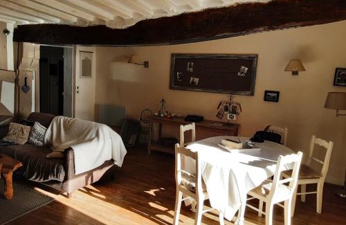 Centre Apartamento | Gite Du Passant Rennais avec balcon sur cour