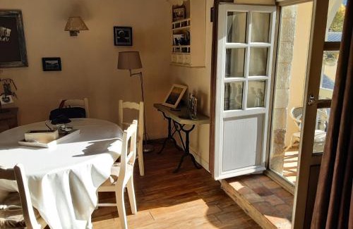 Centre Apartamento | Gite Du Passant Rennais avec balcon sur cour