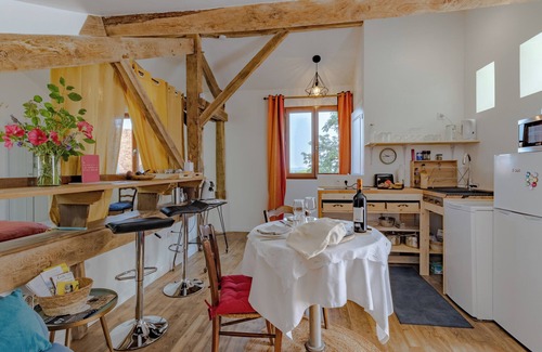 Nailhac Casa | Gîte du Roy Chassaignas', terrace with stunning views and Wi-Fi.”