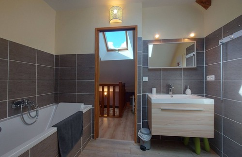 Escorpain Cabaña | Gite Escorpain, 4 bedrooms, 11 persons
