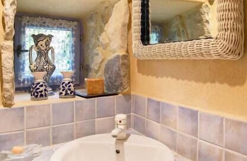 Roche-Saint-Secret Casa | Vrbo Property