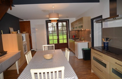 Sainte Gemme Cabaña | GITE CON ENCANTO -6 HABITACIONES - PISCINA CAMPAGNE-MER - 16 personas