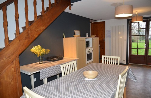 Sainte Gemme Cabaña | GITE CON ENCANTO -6 HABITACIONES - PISCINA CAMPAGNE-MER - 16 personas