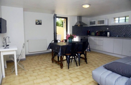 Sainte-Alvere Cabaña | Gite ground floor house 200 m from the village, swimming pool