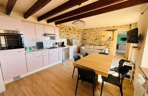 Lantignie Cabaña | Gîte 'Gite De Clairette Et Nono' with Private Terrace and Wi-Fi