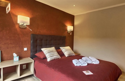 Marseillan Cabaña | Gite in a chambre d'hotes, quiet location with shared pool
